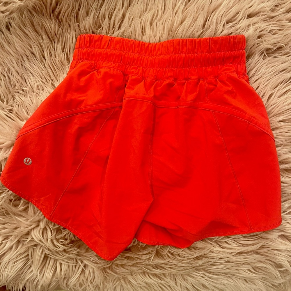 Lululemon track that shorts